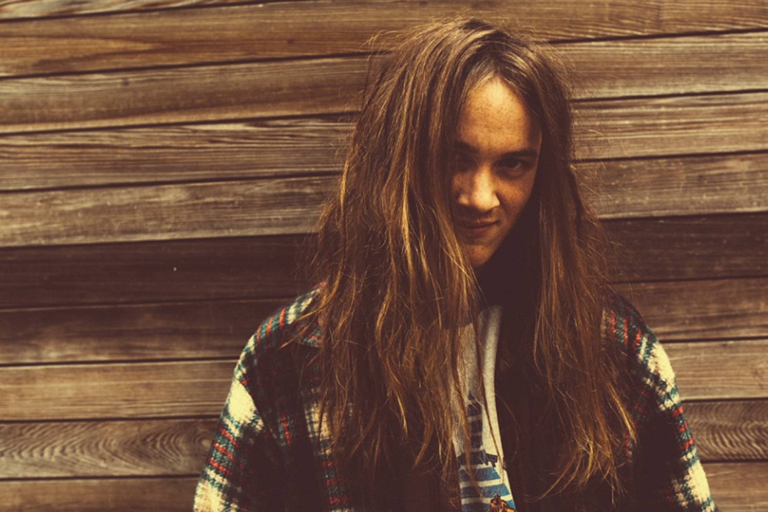Eaves shares new video for ‘Pylons’