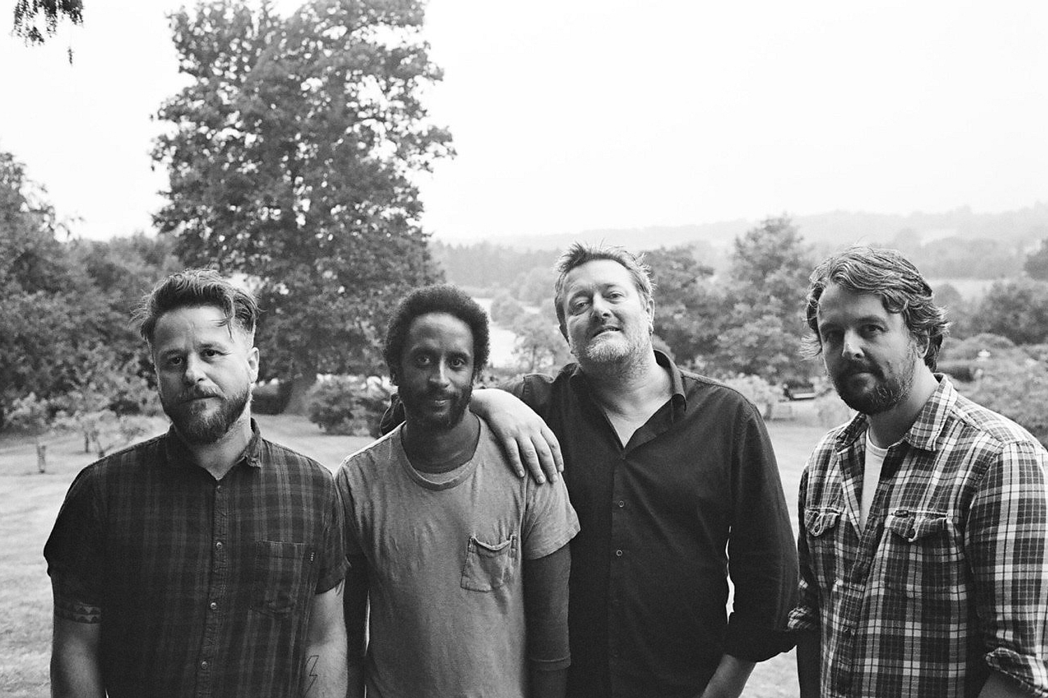 Elbow air ‘Magnificent (She Says)’ video