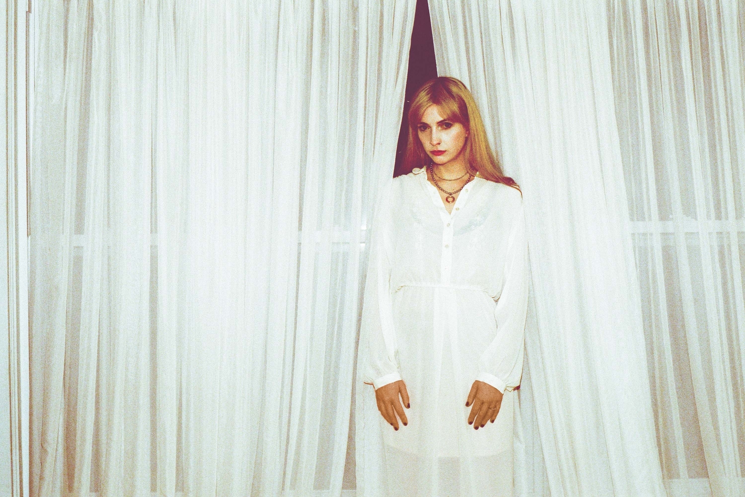 Fat Possum signing Ellis shares the swirling ‘Something Blue’