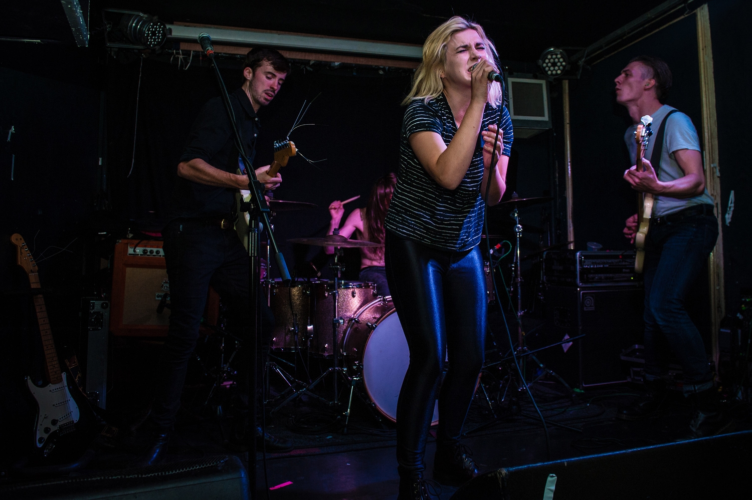 Estrons, The Old Blue Last, London