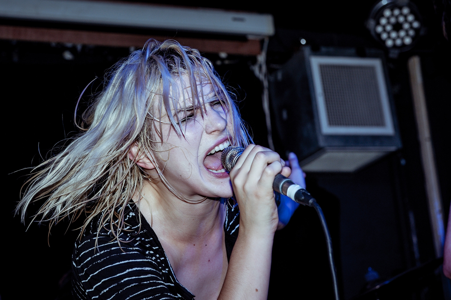Estrons, The Old Blue Last, London