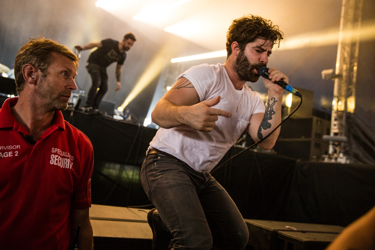 Foals floor Reading 2015 with last-minute set