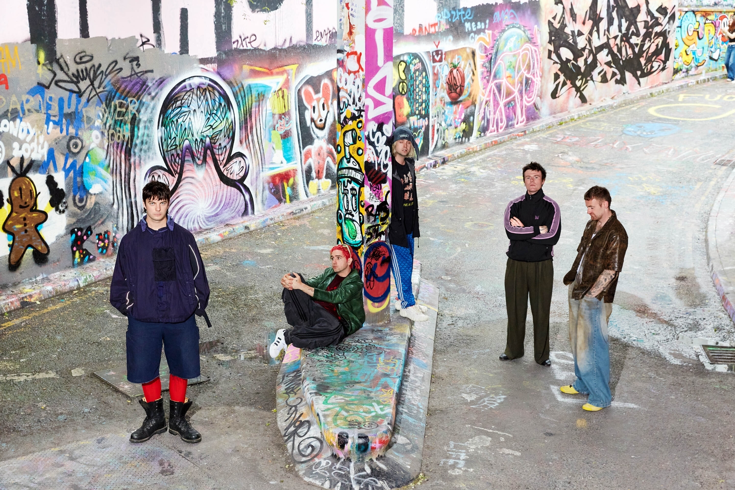 Fontaines DC share final ‘Romance’ preview ‘In The Modern World’