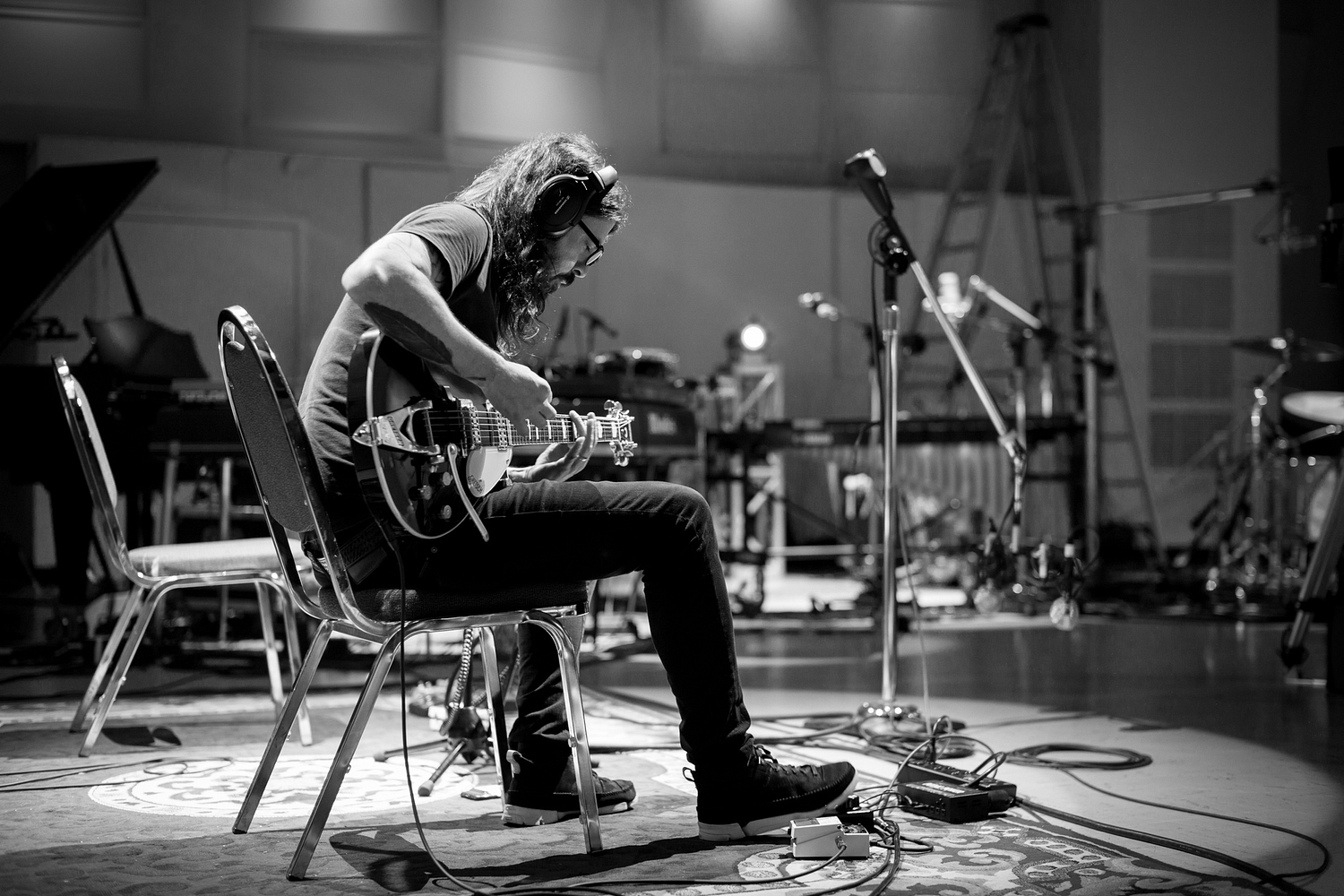 Dave Grohl Announces ‘Play’, a two-part documentary featuring a new solo 23-minute song