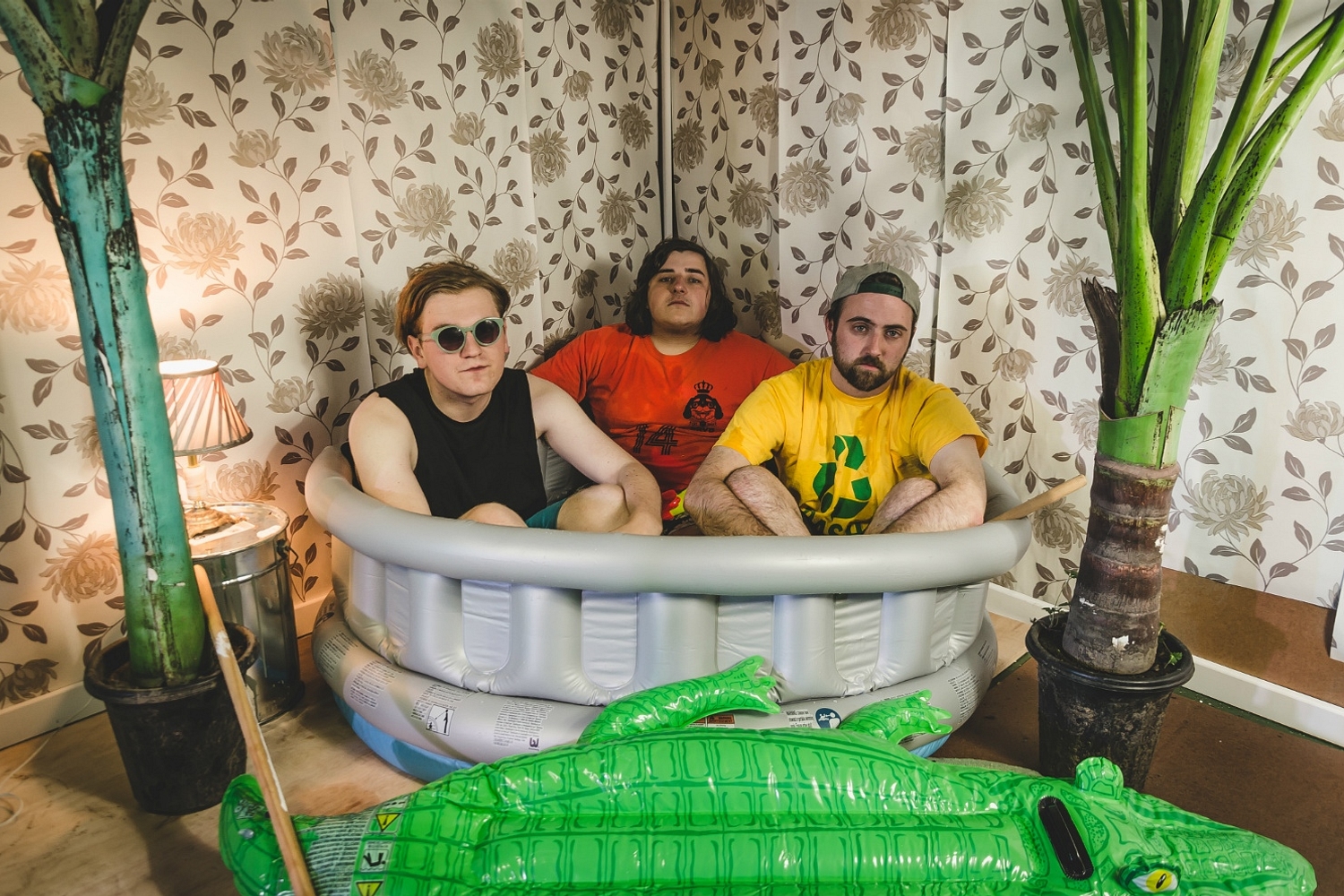 Forever Cult kick off the party with their fizzing ‘Tunnel Vision’ single