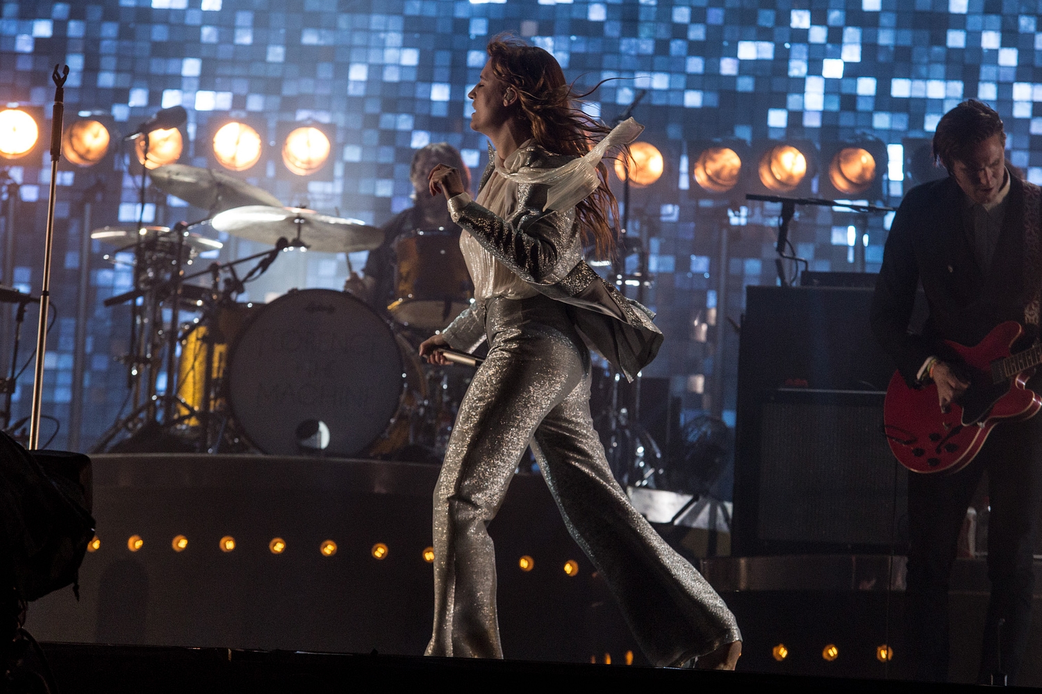 Florence + The Machine seizes her moment at Glastonbury 2015
