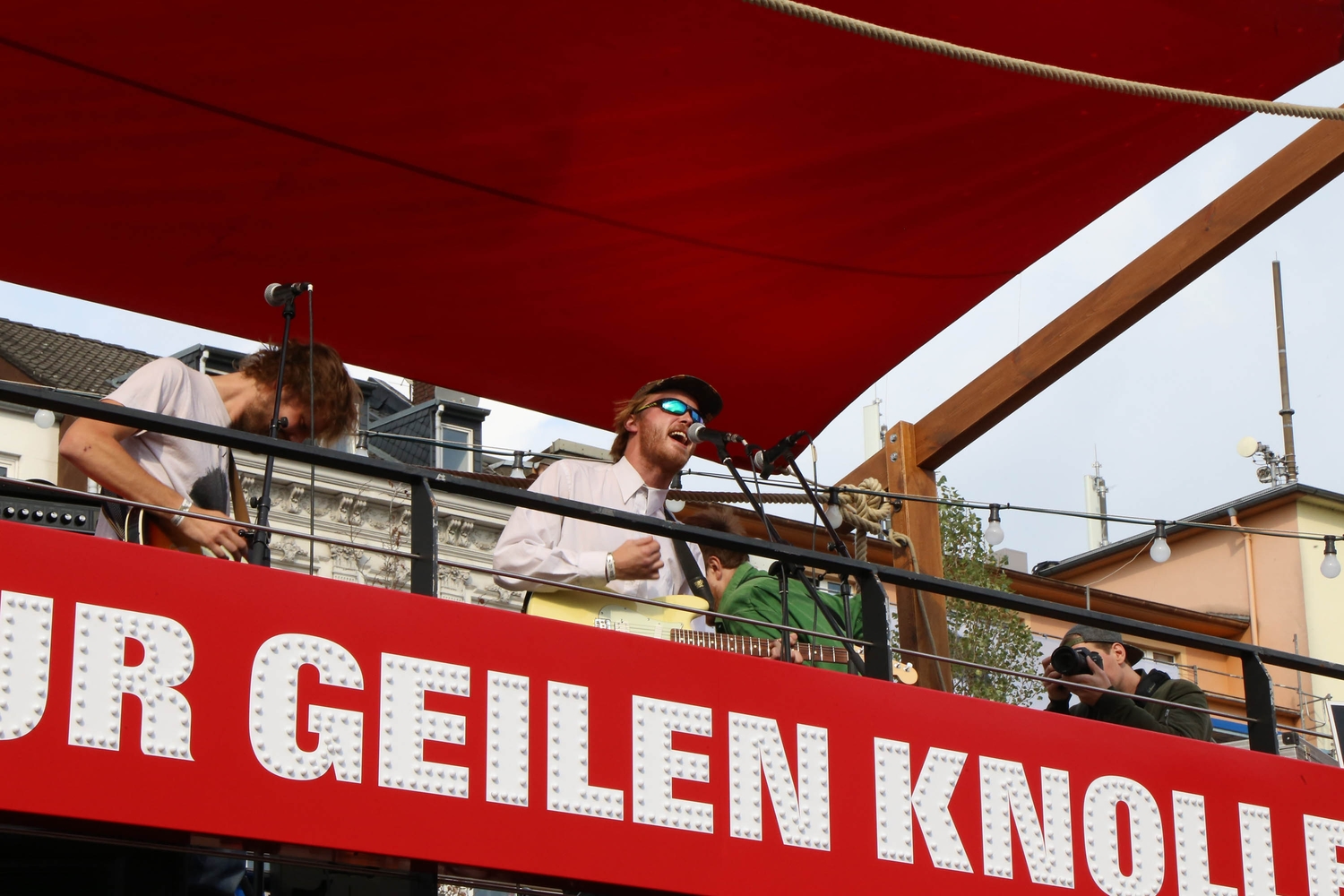Pixx, Francobollo and Gold Class lead Day One at Reeperbahn Festival
