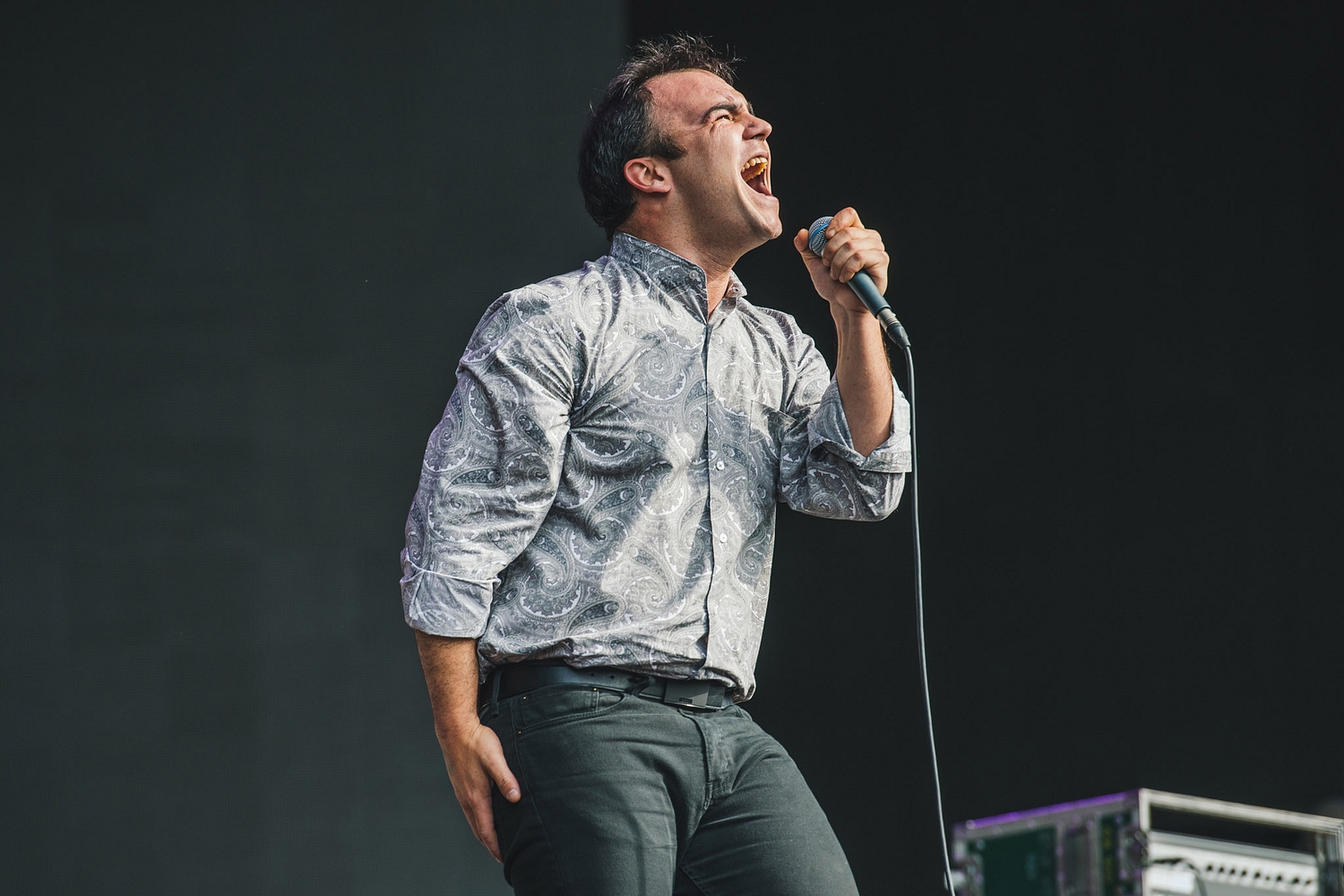 Watch Future Islands play new song 'Aladdin' live in Chicago