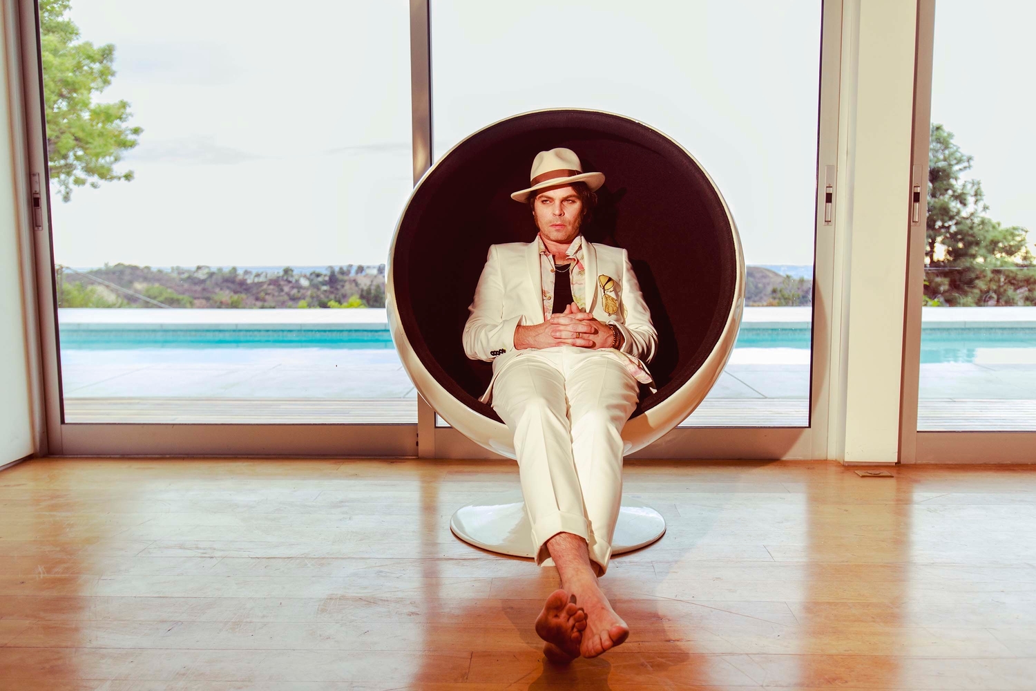 Gaz Coombes unveils his first material of 2019 with new single ‘Salamander’