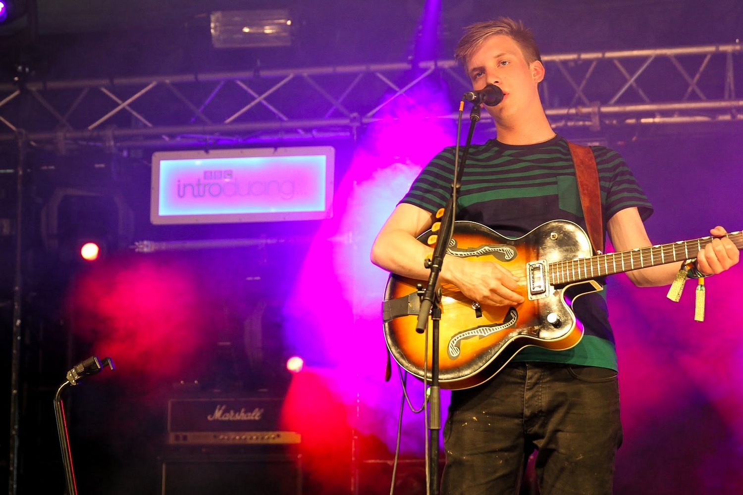 George Ezra takes on BBC Introducing Stage and wins