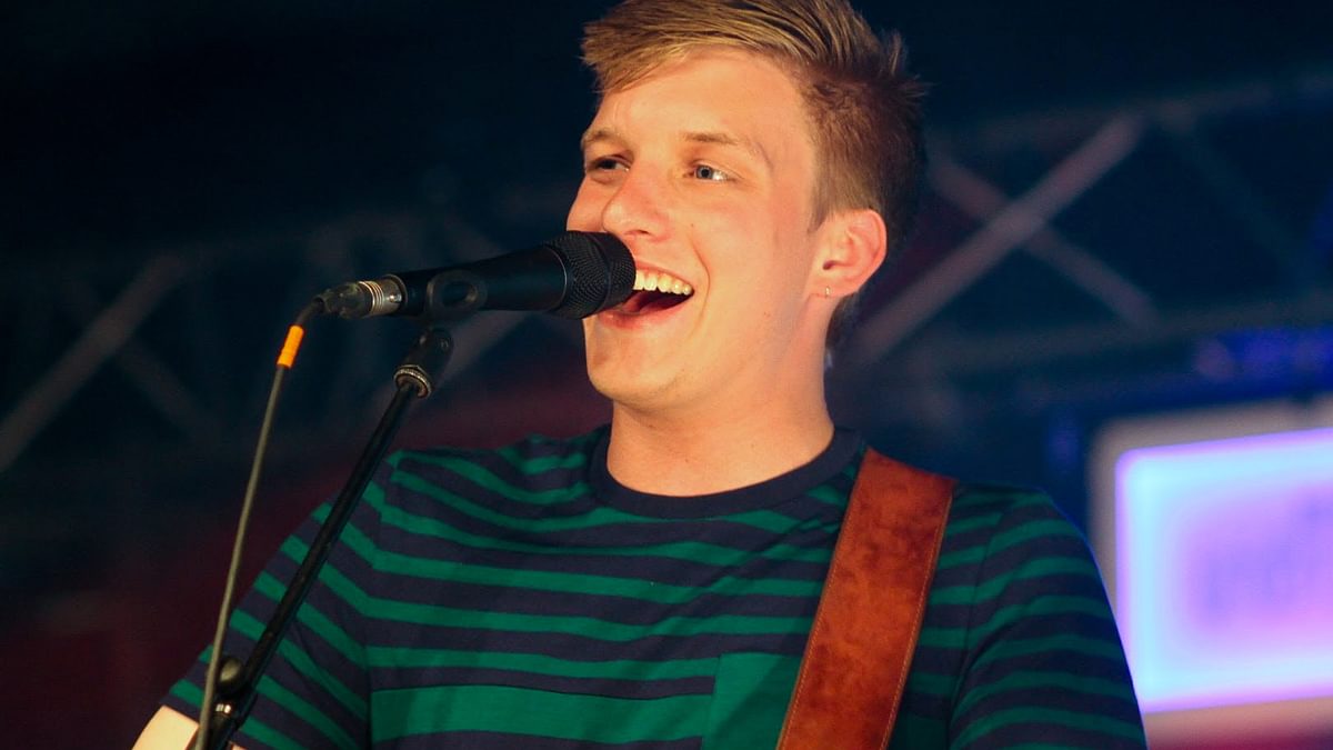 Watch Ezra headline Glastonbury's BBC Introducing stage DIY