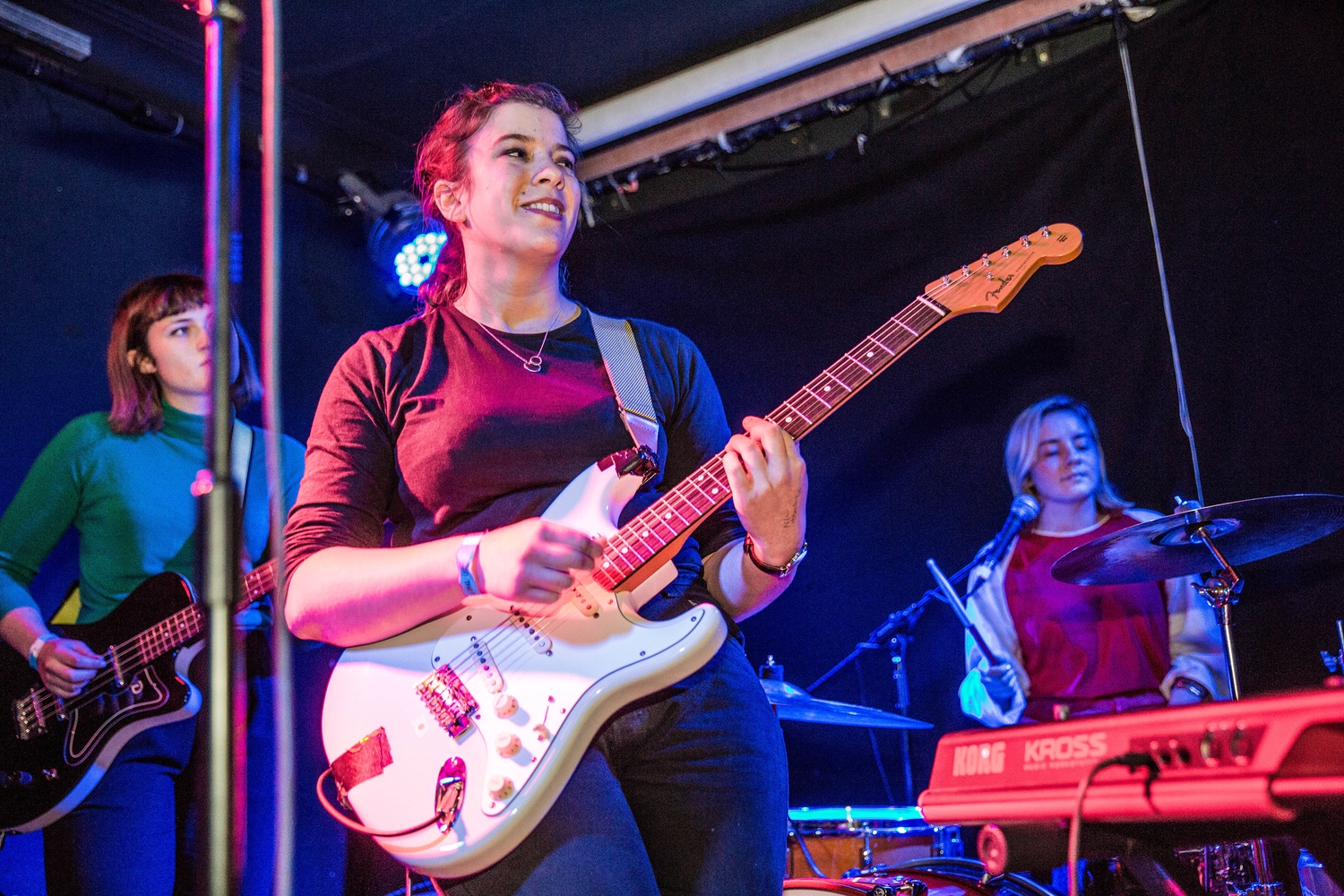 Swimming Tapes & Girl Ray opt for escapism at Hello 2017