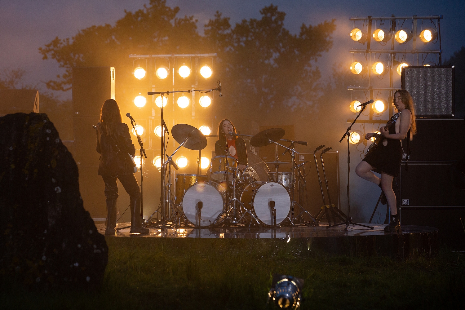 Glastonbury Festival’s live stream is an exemplary exercise in bringing atmosphere to the screen