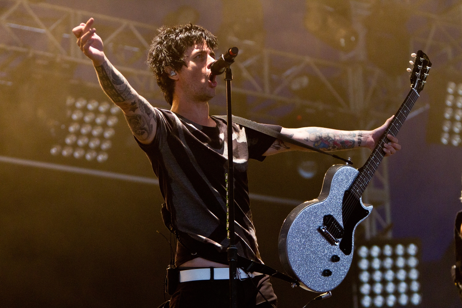 Wanna own Green Day’s old equipment?