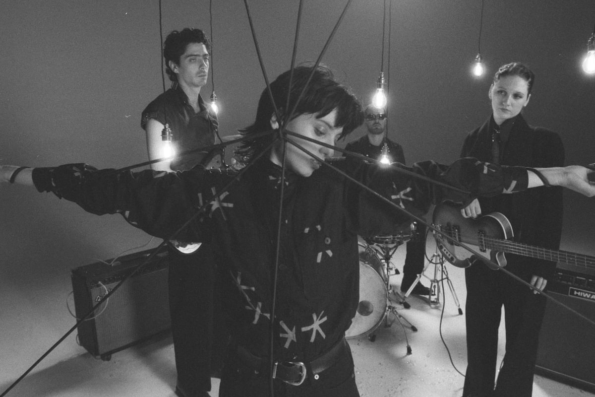 Heartworms releases new single 'May I Comply' • News • DIY Magazine - Vimarsana News