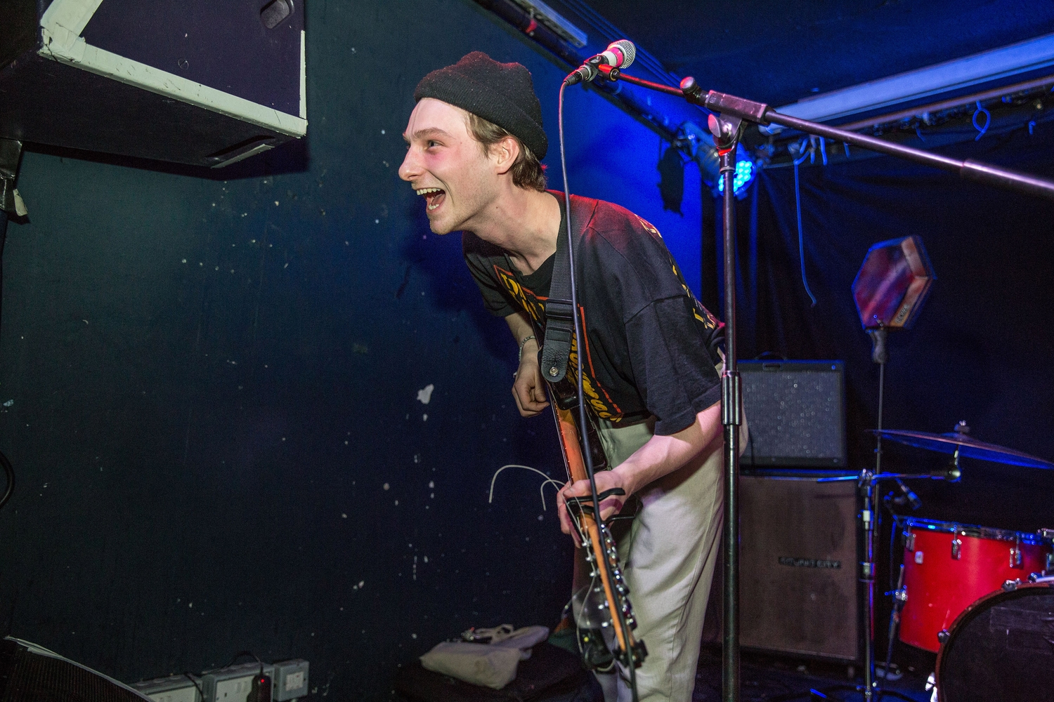 Sweat, Her’s and Azusena keep the Hello 2017 juggernaut running at The Old Blue Last