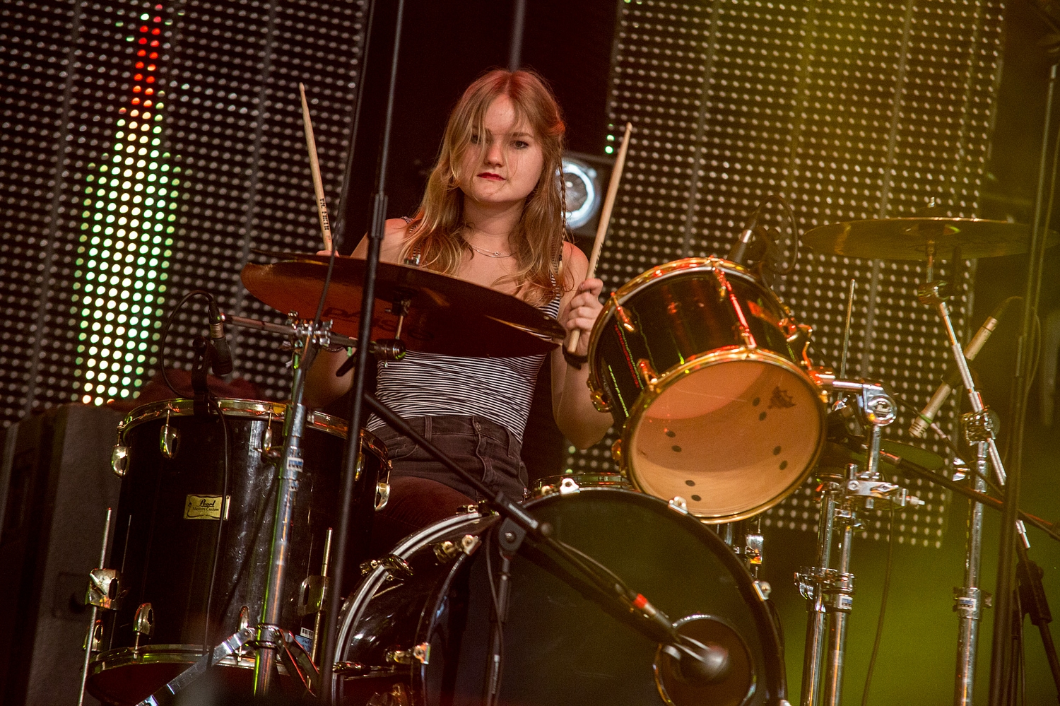 Hinds perform a raucous set on Glastonbury's John Peel stage