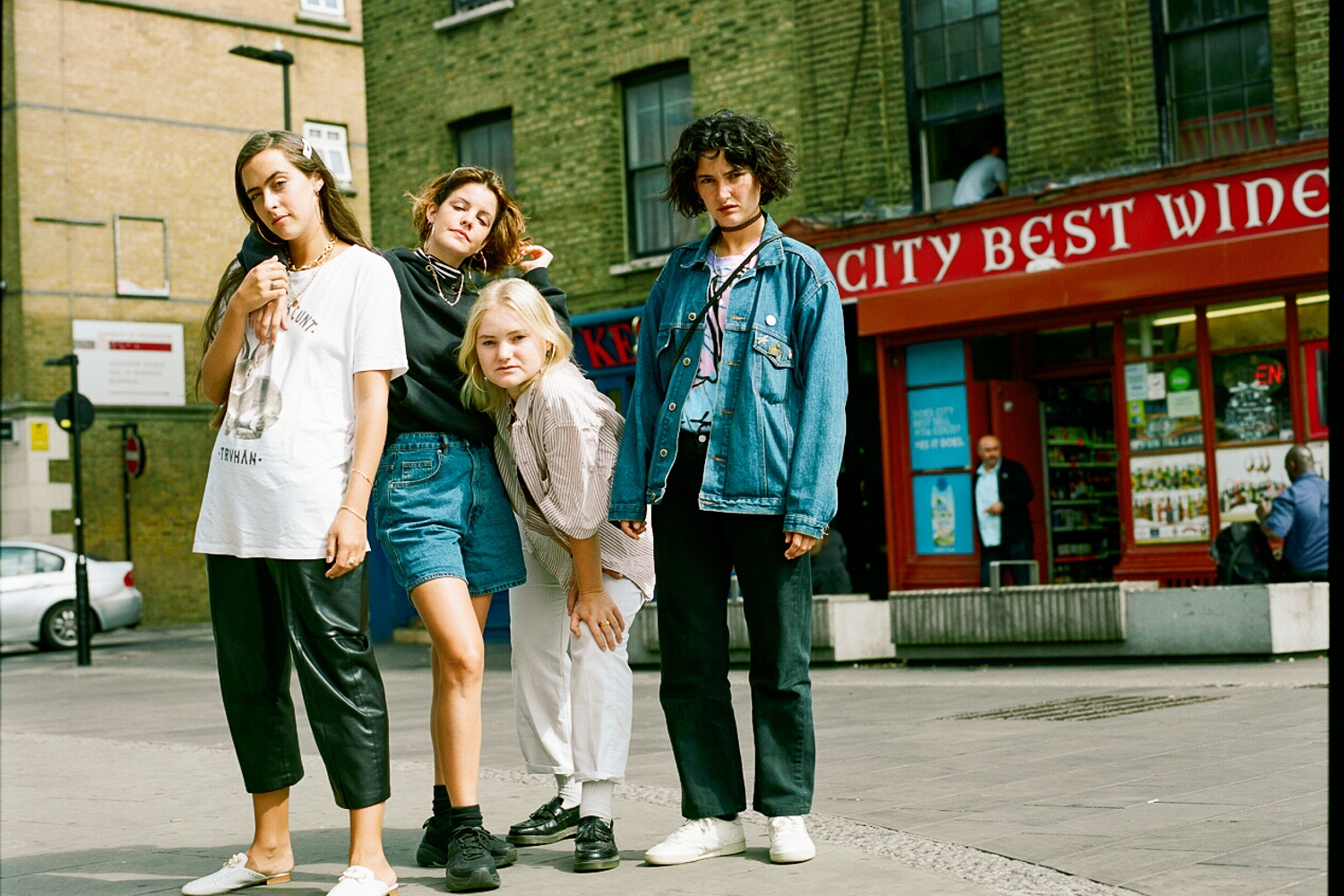 Hinds reveal new song ‘Come Back And Love Me 