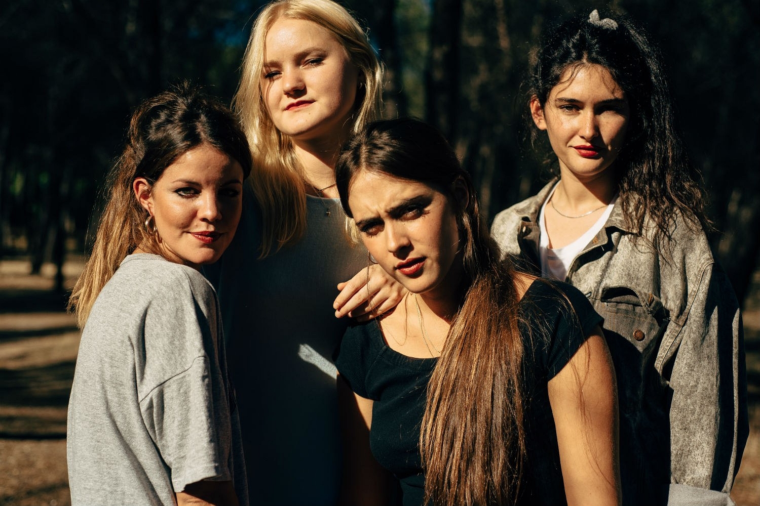 Hinds share cover of Los Nasty's 'Holograma'