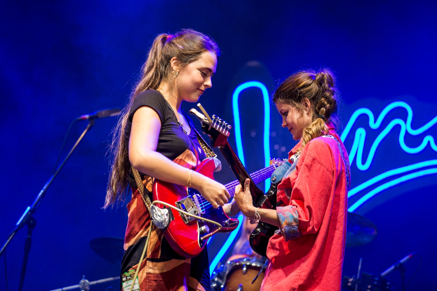 Hinds are right at home at Reading 2016