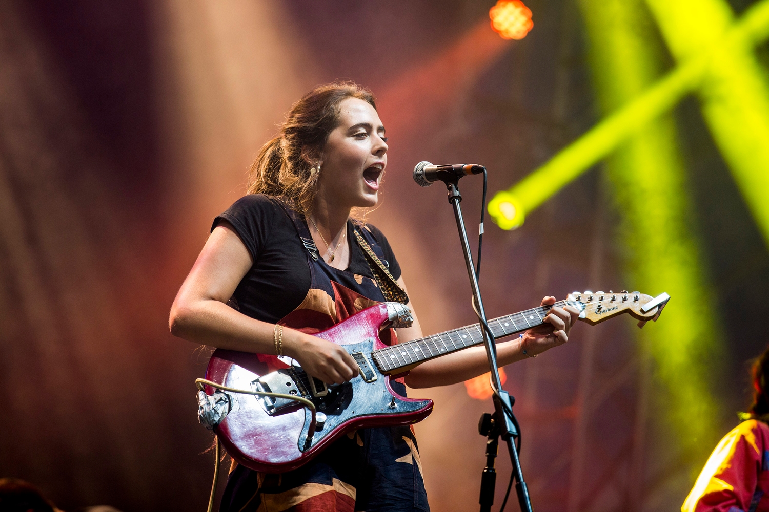 Hinds are right at home at Reading 2016
