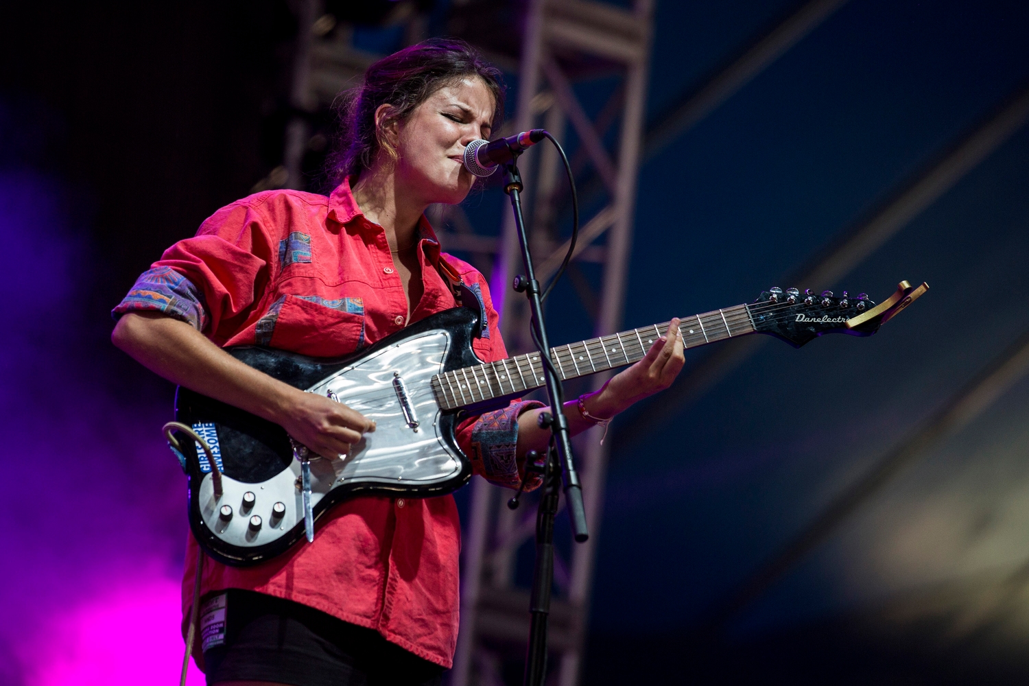 Hinds are right at home at Reading 2016