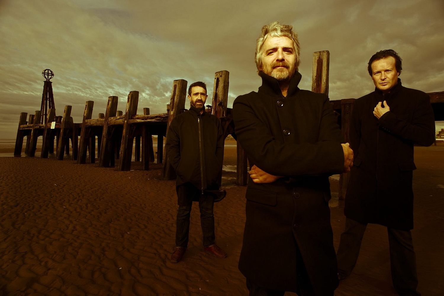 I Am Kloot - Let It All In Review • DIY Magazine