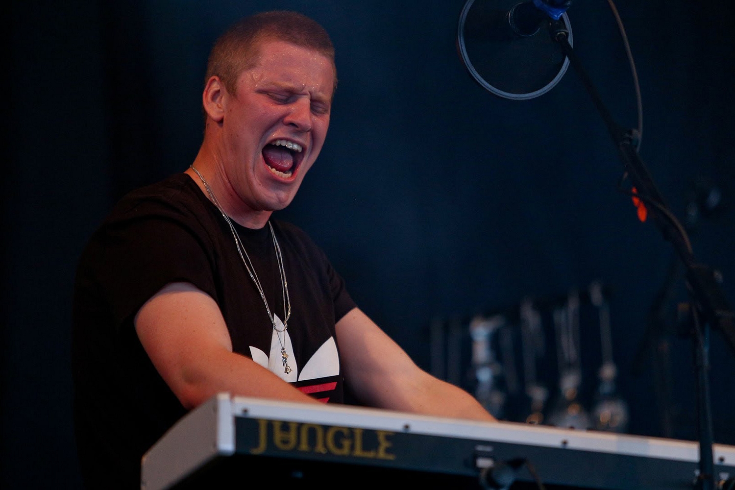 Watch Jungle perform 'Time' at Glastonbury