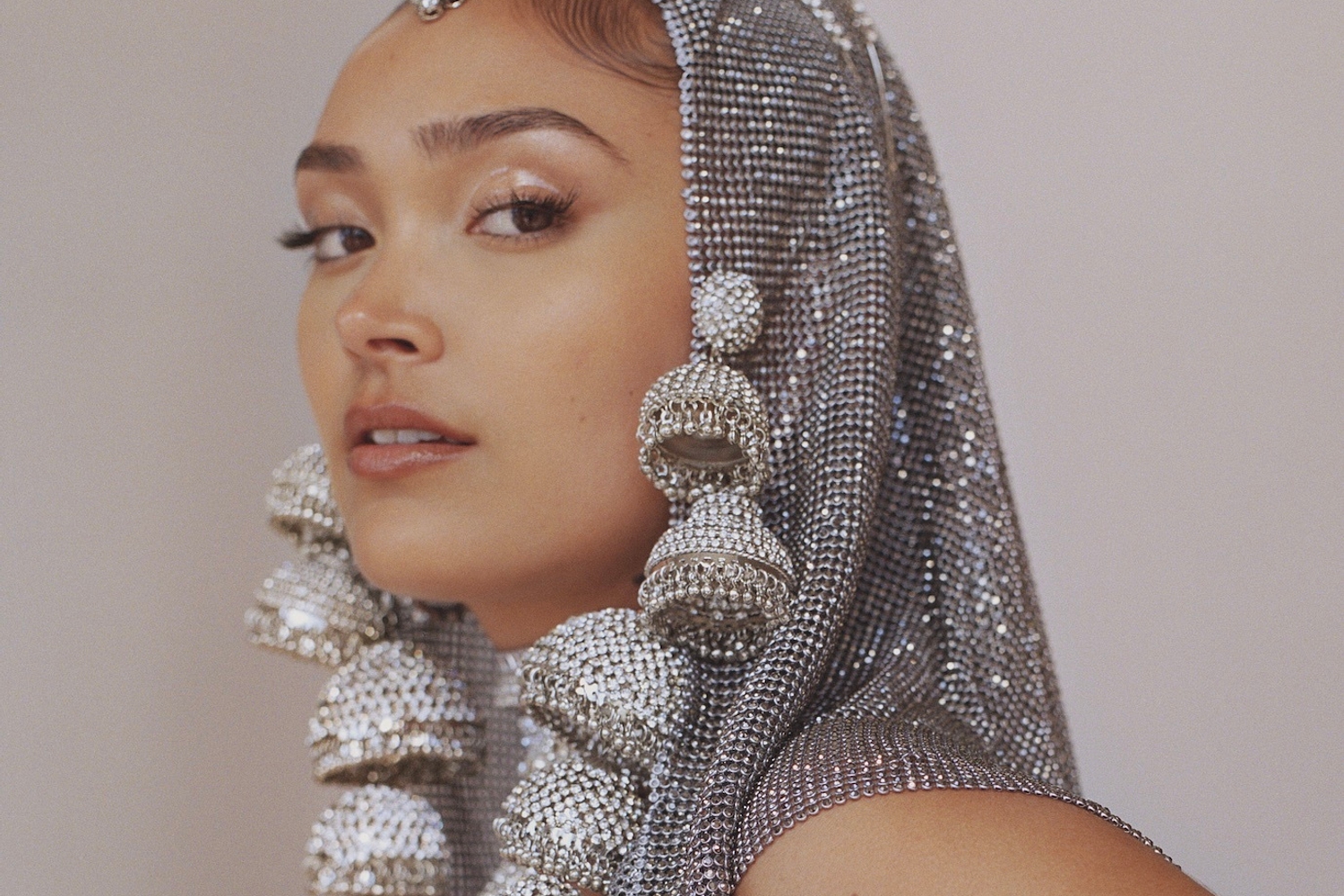Joy Crookes offers up new single 'Trouble'
