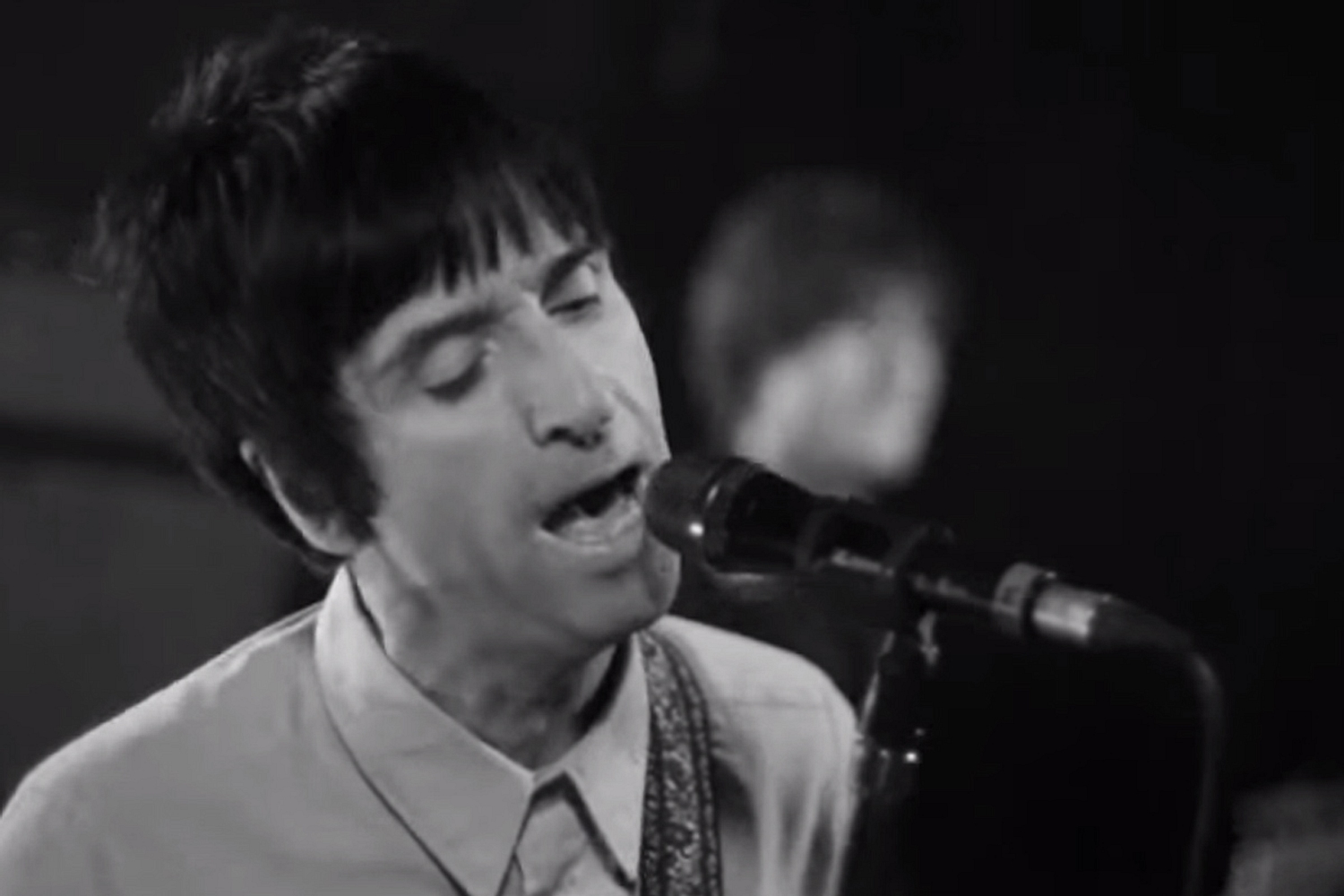 Johnny Marr airs new video for ‘Dynamo’