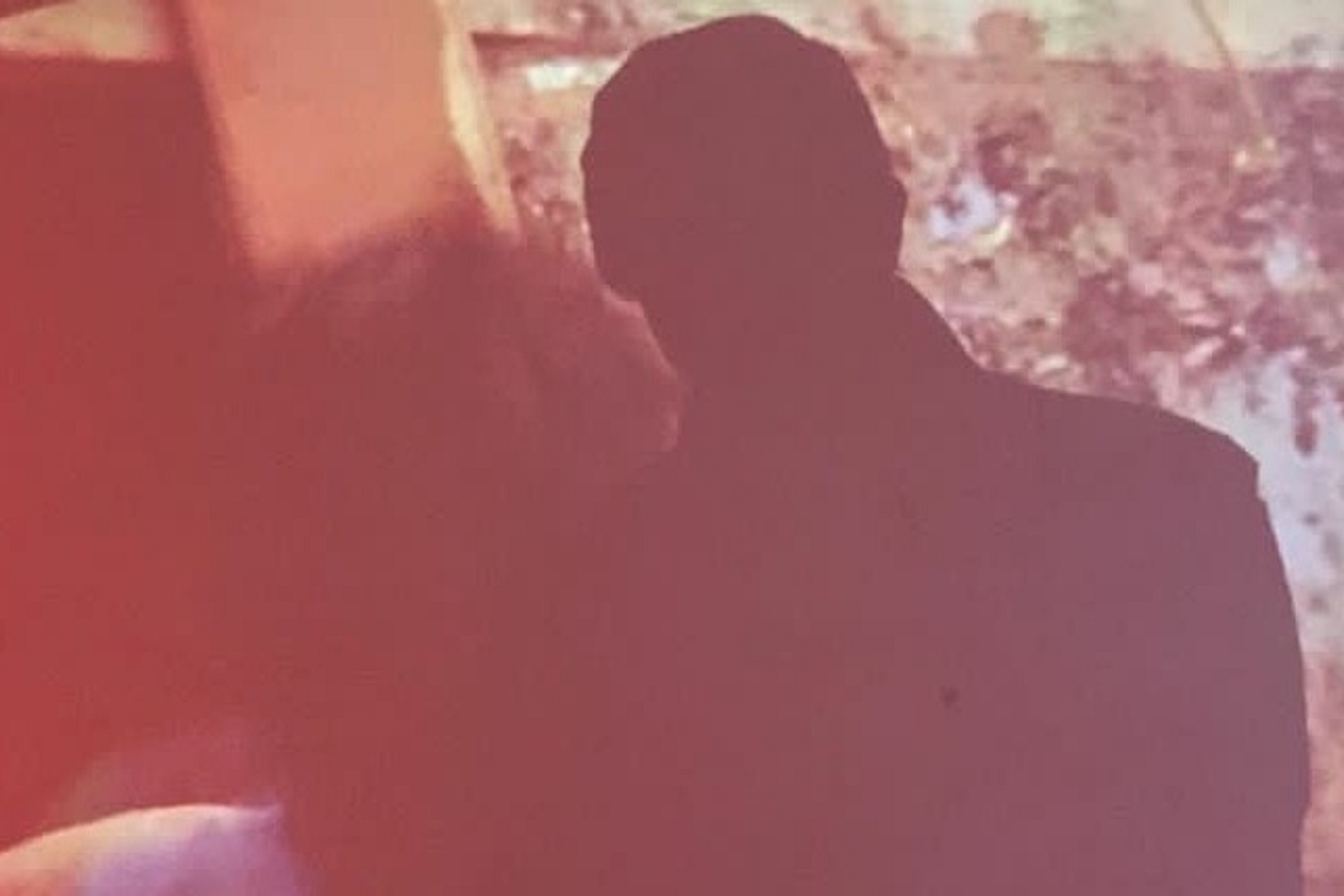 Connor (Connor Schofield of JAWS) strides out solo with ‘Sun Burns’