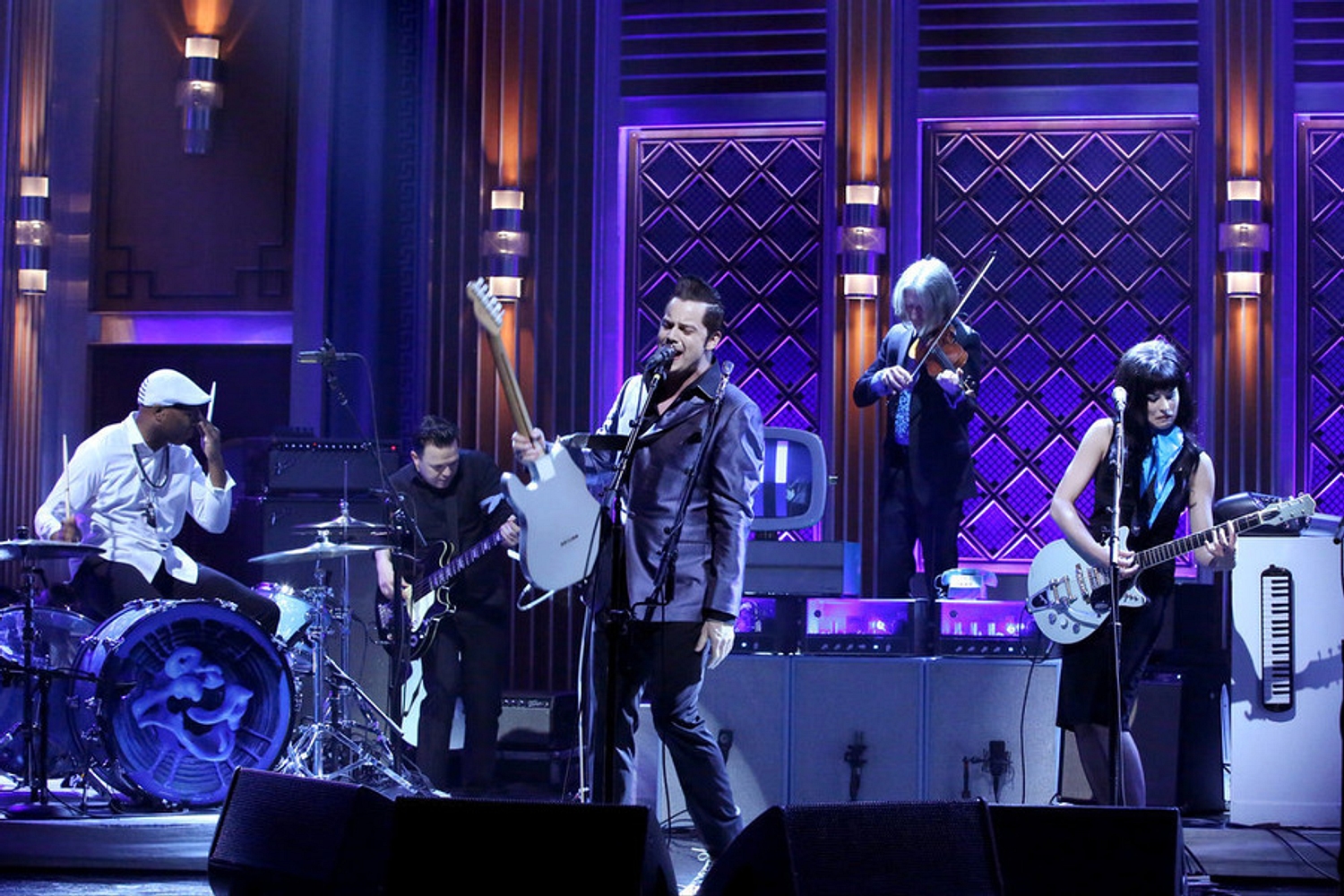 Jack White performs ‘That Black Bat Licorice’ On Fallon