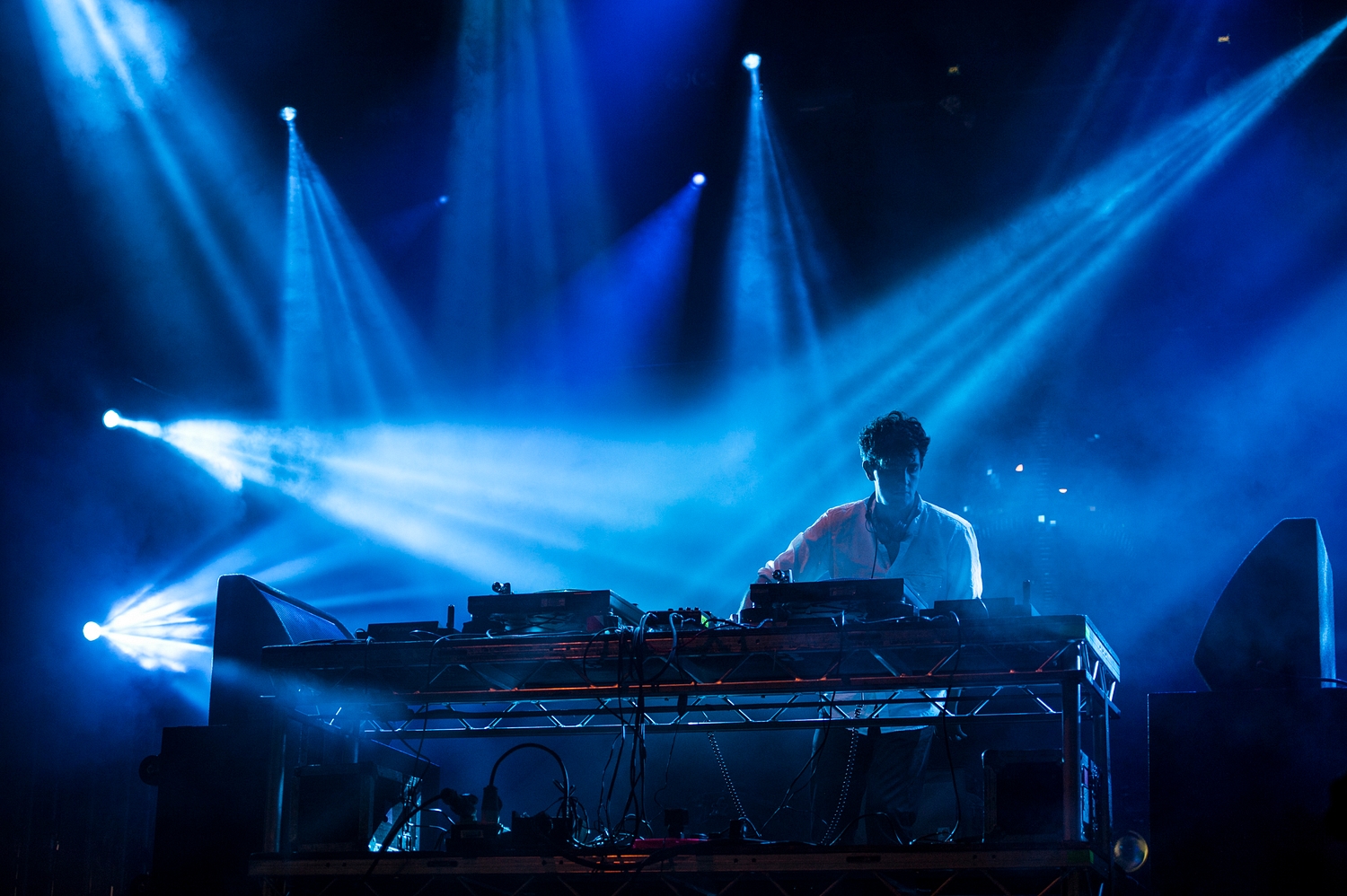 Jamie xx lights things up at Reading 2015