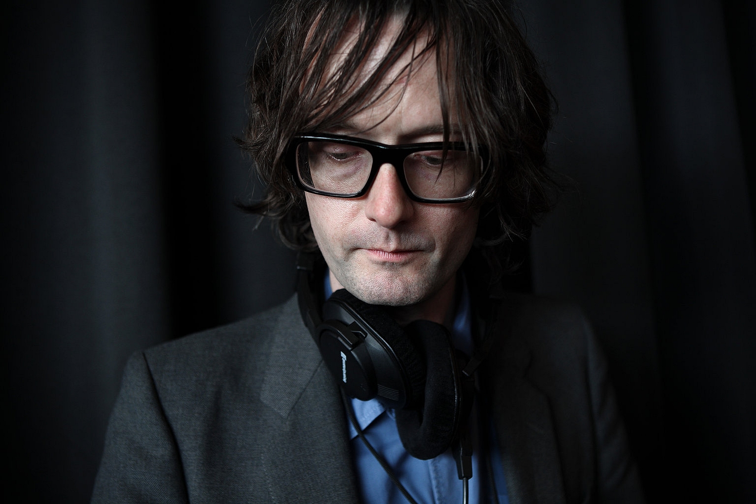 Jarvis Cocker shares new JARV IS track ‘MUST I EVOLVE?’