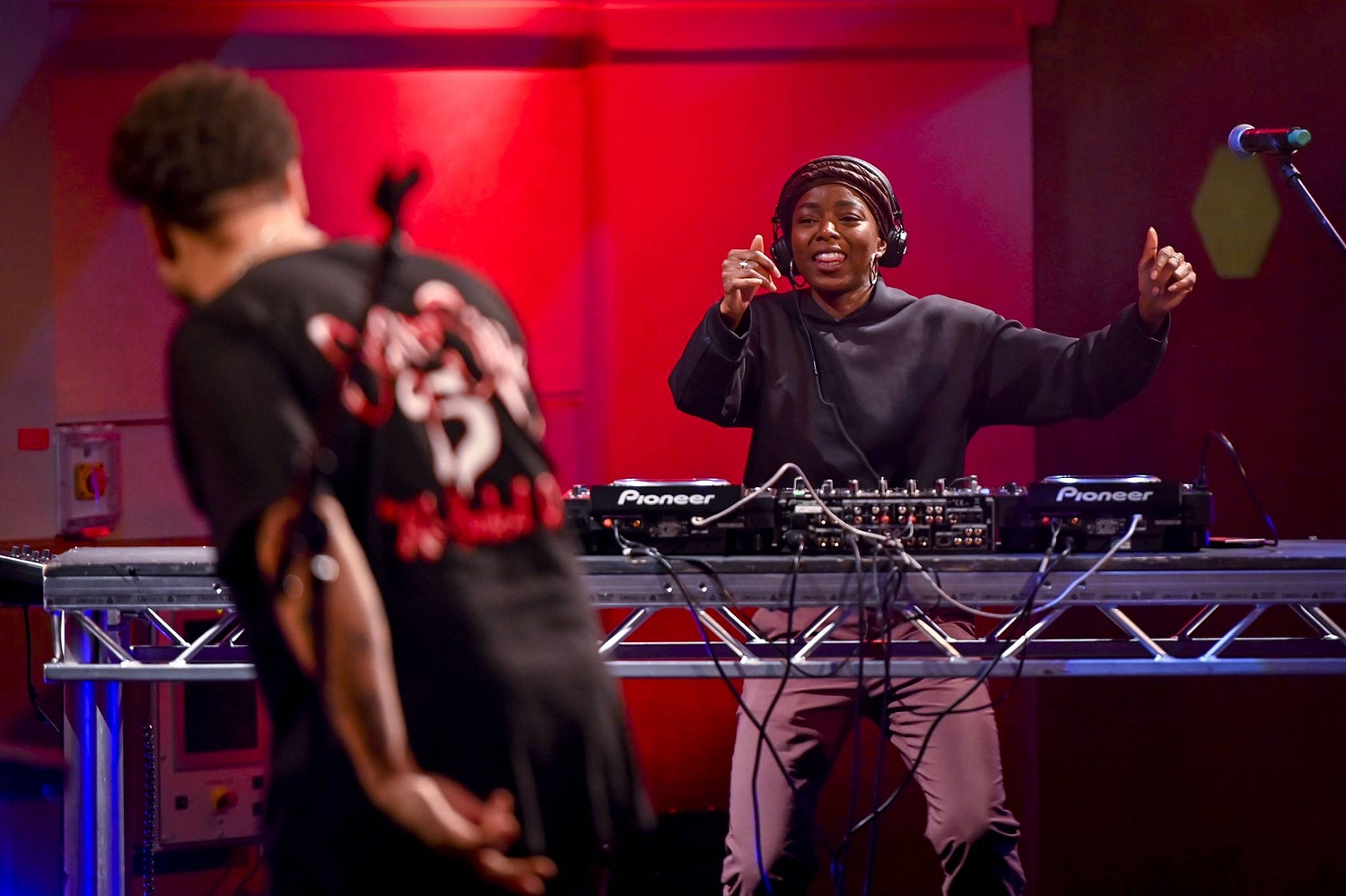 Jockstrap, Buzzard Buzzard Buzzard & more make for a memorable virtual edition of ESNS 2021