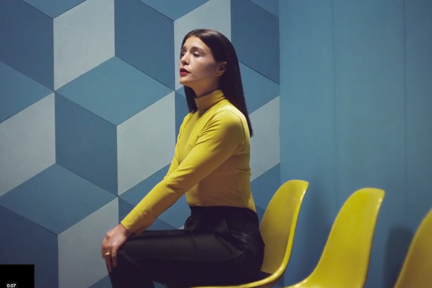 Jessie Ware shares video for ‘Champagne Kisses’ • News • DIY Magazine