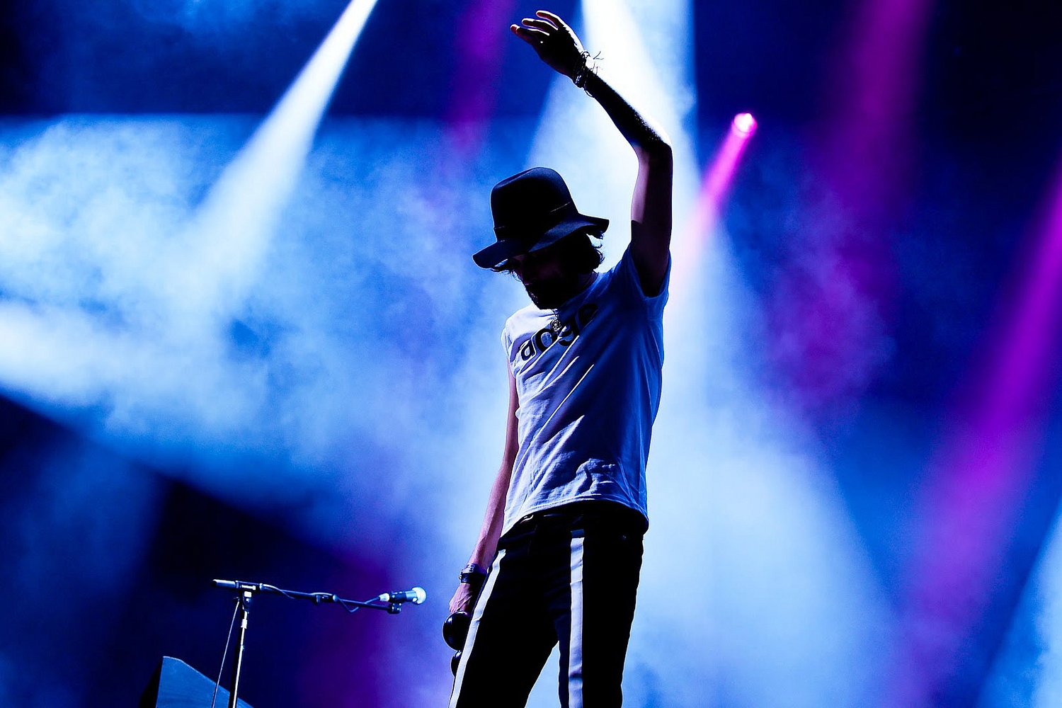 Watch Kasabian perform ‘Fire’ at T in the Park