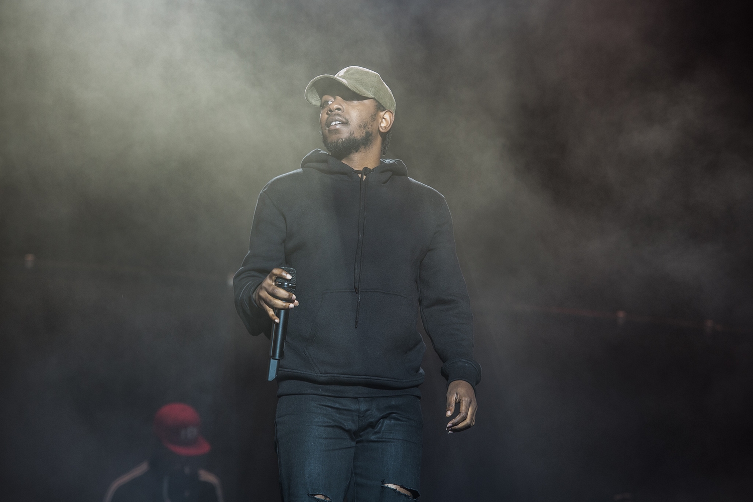Kendrick Lamar gives a headliner performance at Reading 2015