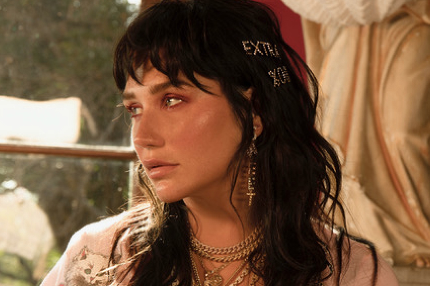 Kesha shares cover of T.Rex's 'Children of the Revolution'