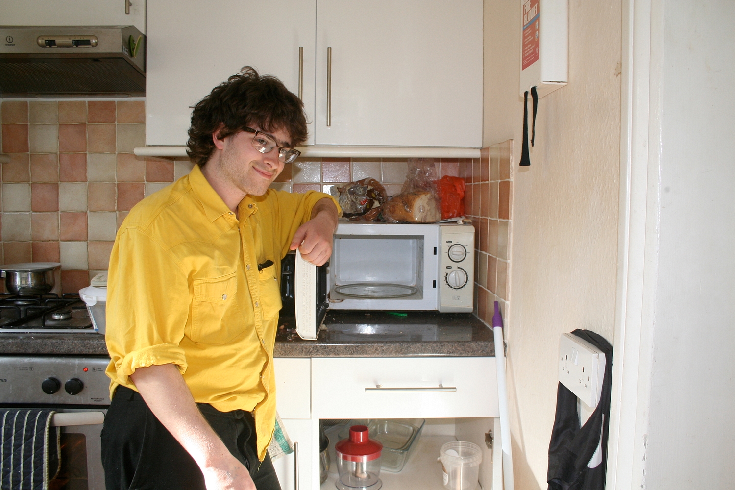 King of Cats announces new album 'Microwave Oven', streams 'Incorrect'