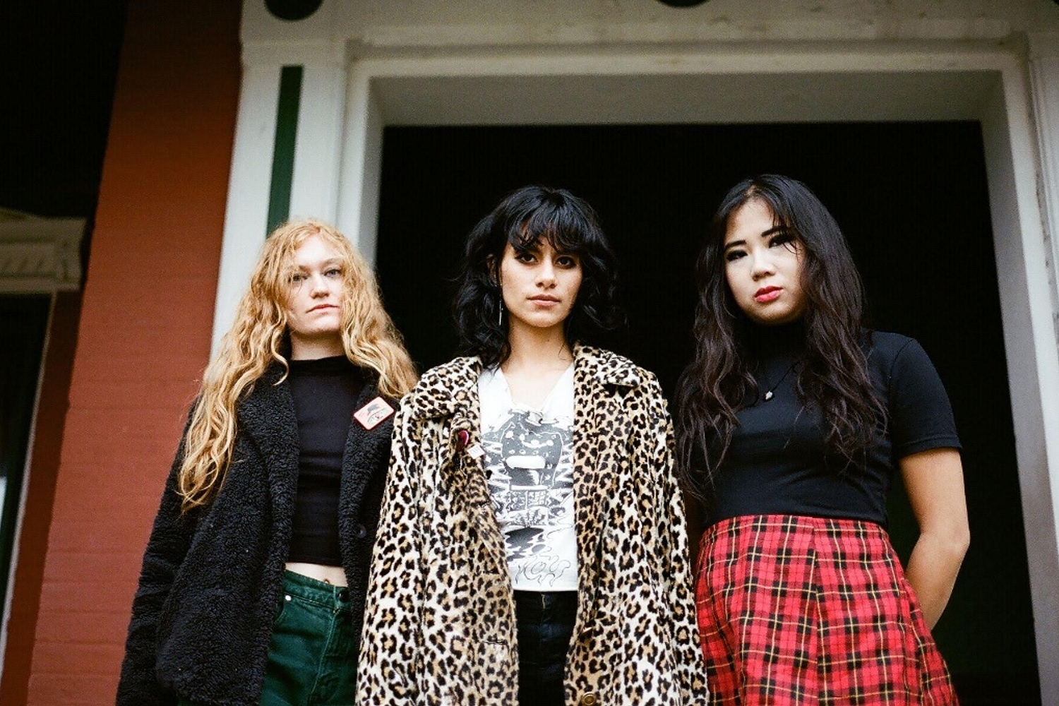 L.A. Witch bring the dusty twang with ‘Brian’