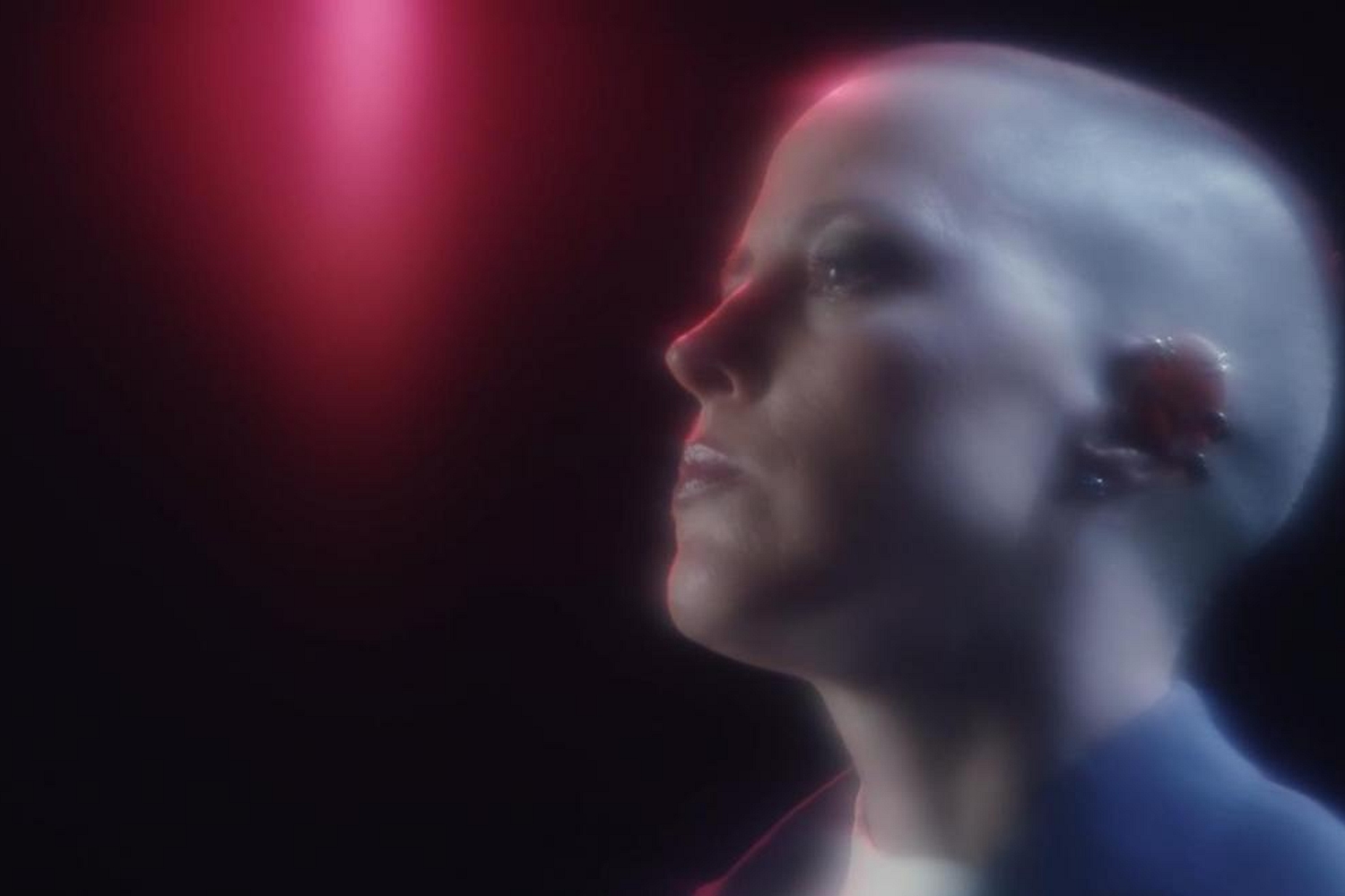 Lower Dens channel the 80s in new video for ‘Real Thing’