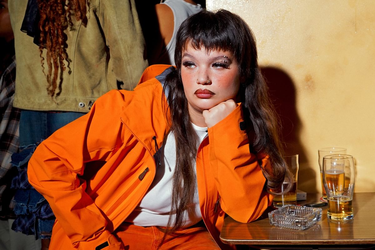 Lola Young shares new track 'Conceited' • News • DIY Magazine - Vimarsana News