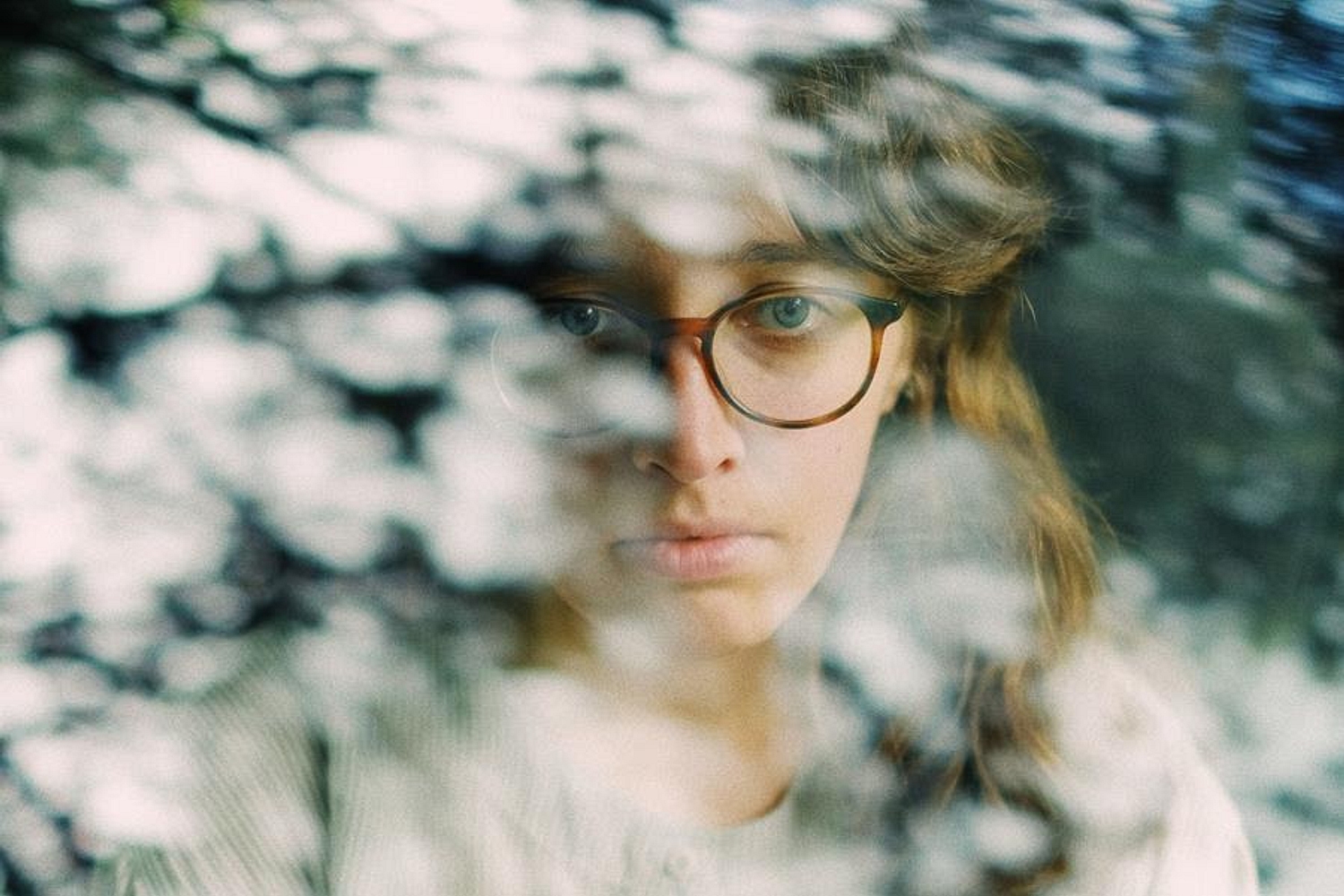 Lomelda weaves spiritual indie-folk on ‘Interstate Vision’
