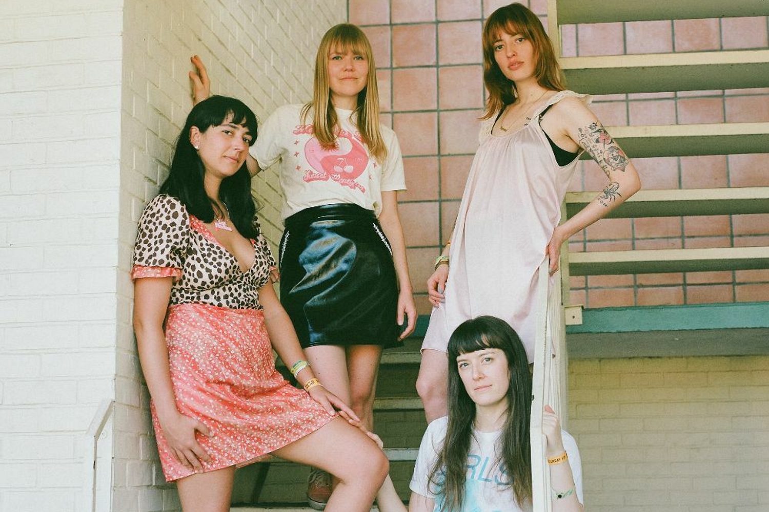 Los Bitchos cover The Champs’ ‘Tequila’ and King Gizzard & The Lizard Wizard’s ‘Trapdoor’