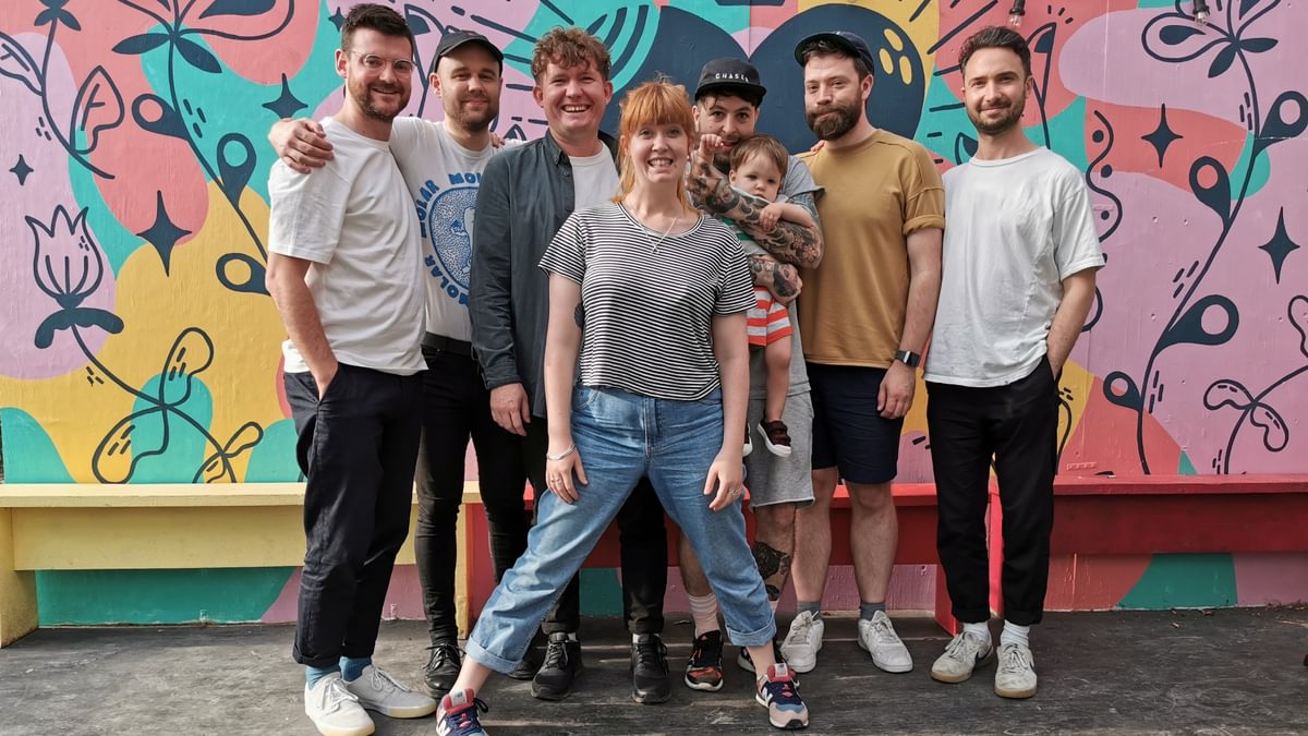 Los Campesinos! take us through 'Romance Is Boring' - Vimarsana News