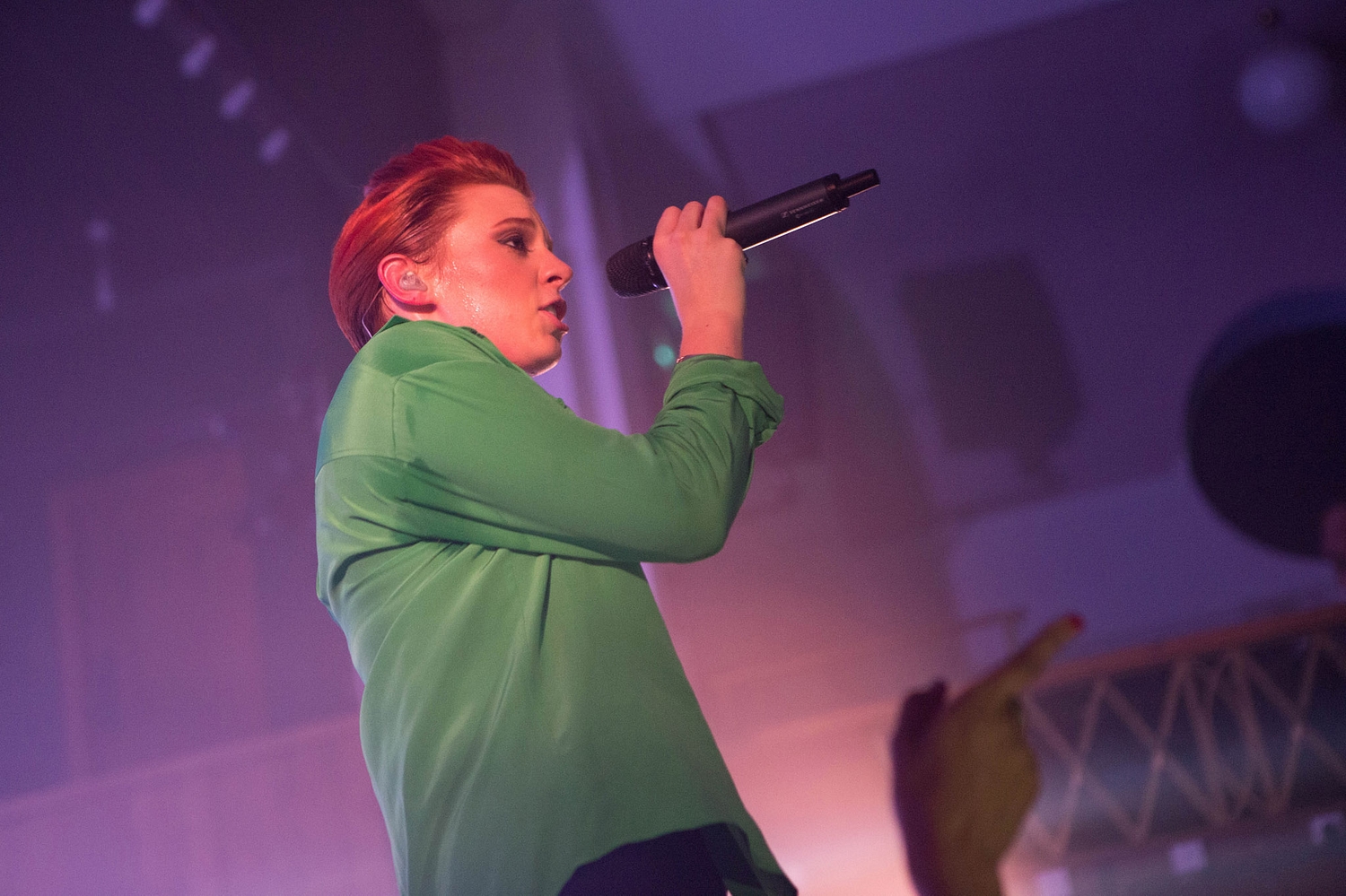 La Roux makes London live comeback