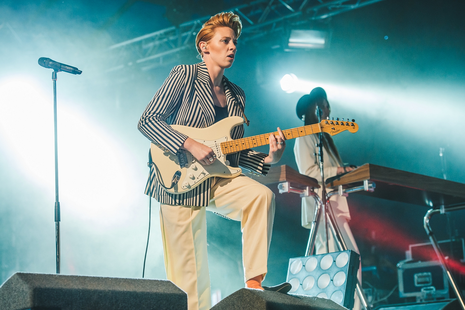La Roux gives electro-pop a striking edge at Latitude 2015