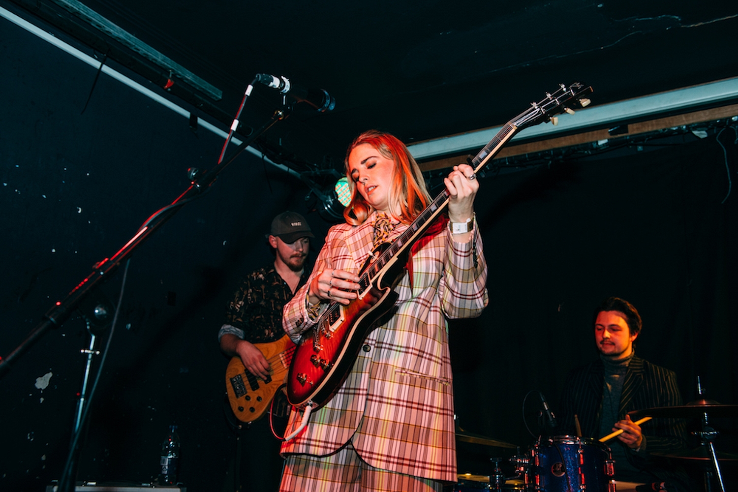 Laurel, Art School Girlfriend, Lucy Lu and Ellie Bleach cap off Hello 2019 with a night of discerning, classy thrills