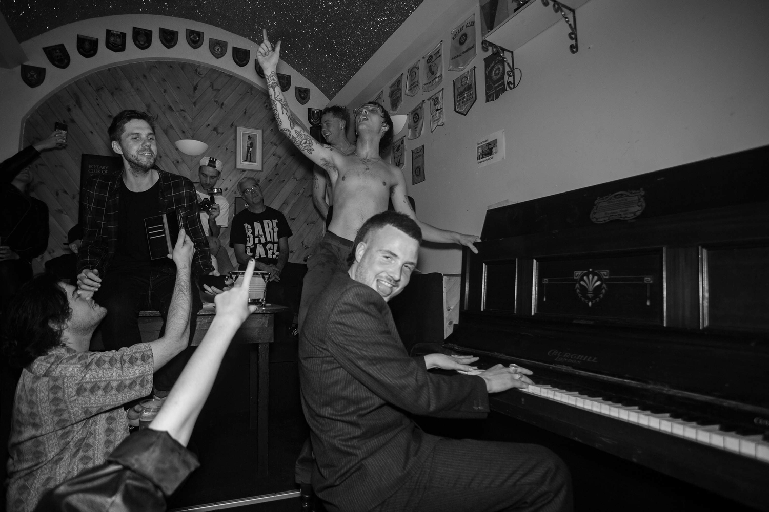 Lady Bird bring big energy and a piano sing-along to Moth Club for Jäger Curtain Call